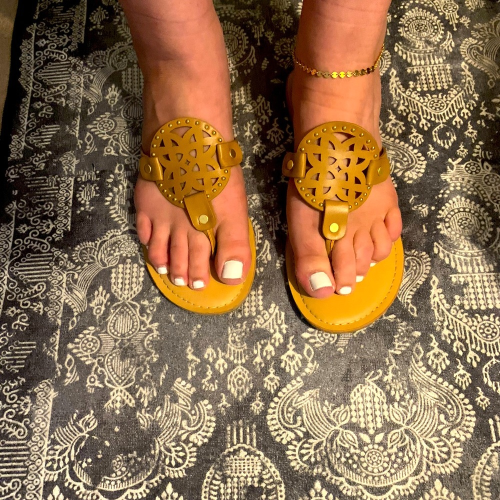 Tan never worn sandals for summer! Size 7.5. Dolce vita brand